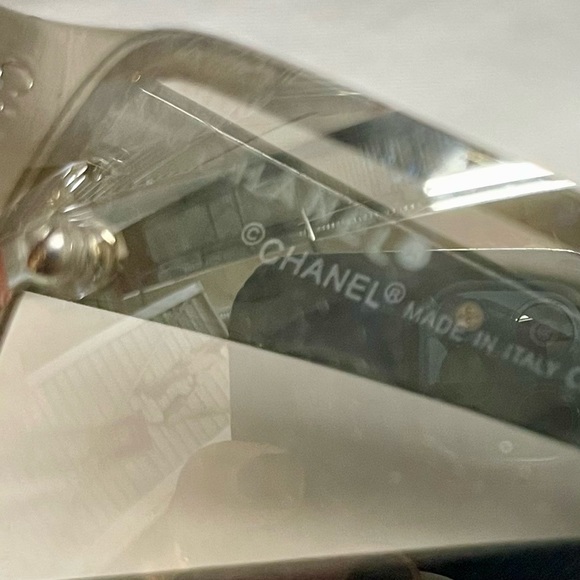 CHANEL Frameless sunglasses - Picture 4 of 7